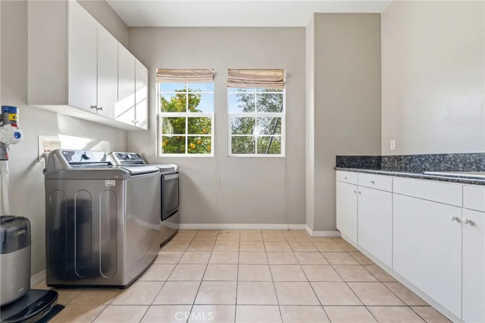 4463 Cardinal Cushing Claremont, CA 91711