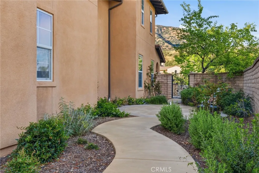 4463 Cardinal Cushing Claremont, CA 91711