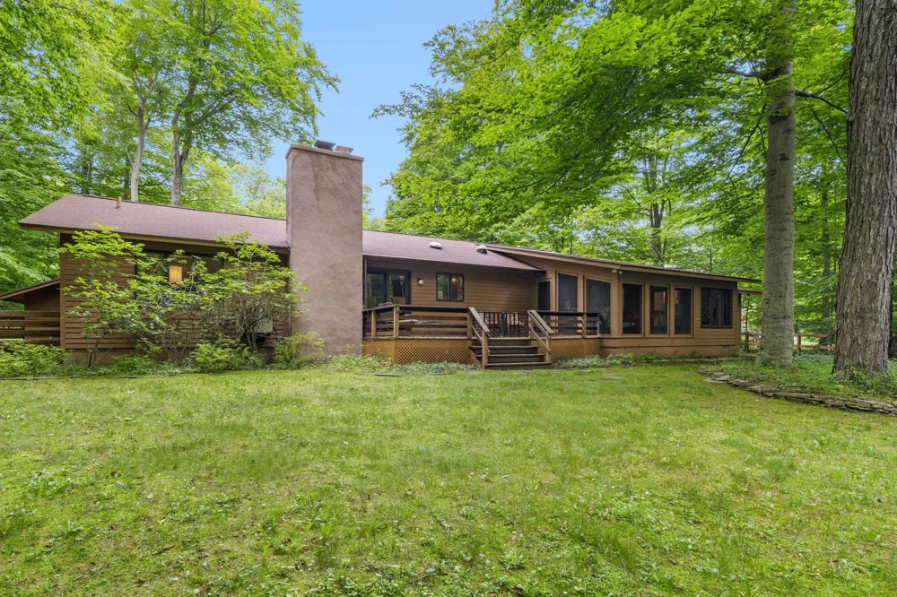 3862 Trillium Drive Leland Township, MI 49654