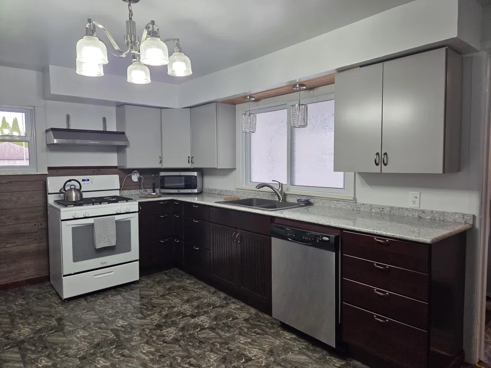 232 Bender Street Leoni Township, MI 49202
