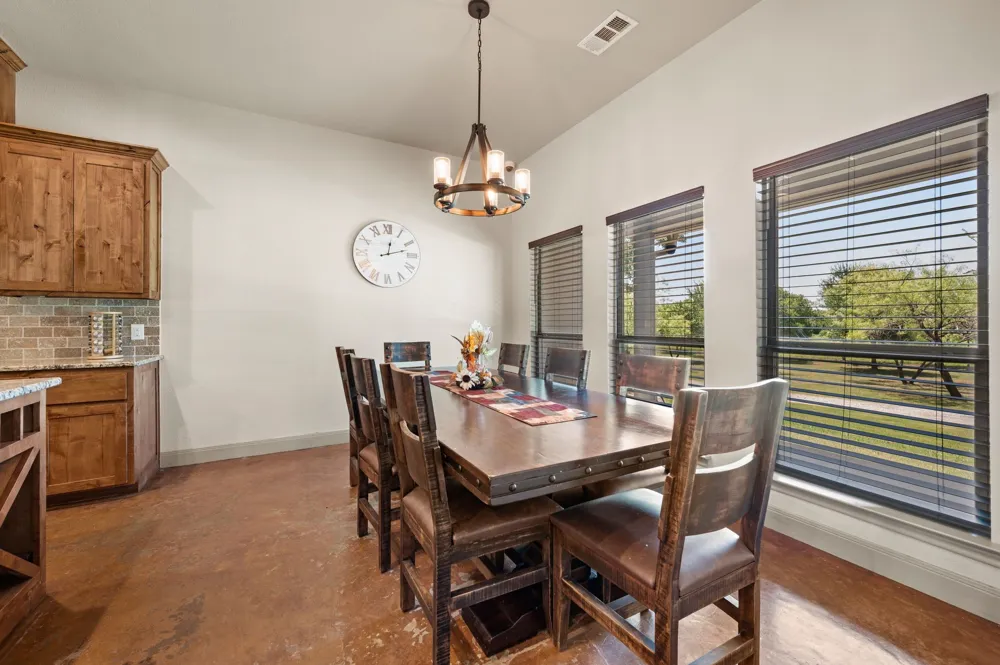 3019 FM 718 Newark, TX 76071