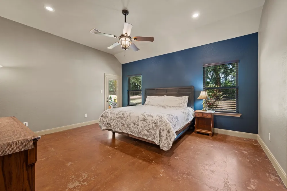 3019 FM 718 Newark, TX 76071