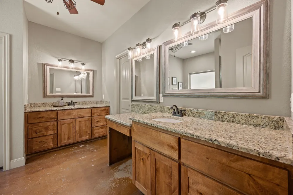 3019 FM 718 Newark, TX 76071