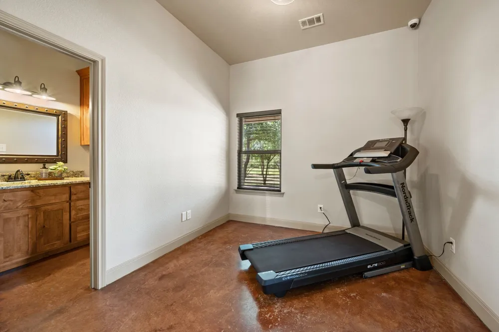 3019 FM 718 Newark, TX 76071