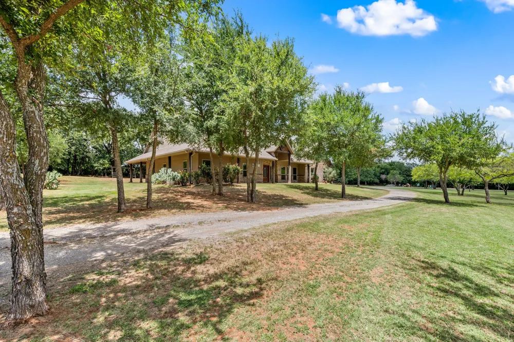 3019 FM 718 Newark, TX 76071