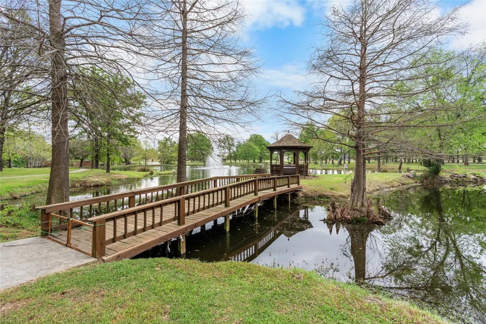 692 Private Road 5937 Emory, TX 75440