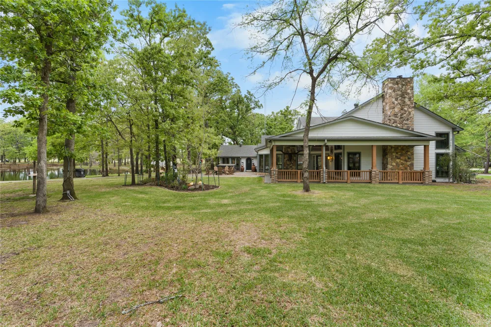 692 Private Road 5937 Emory, TX 75440