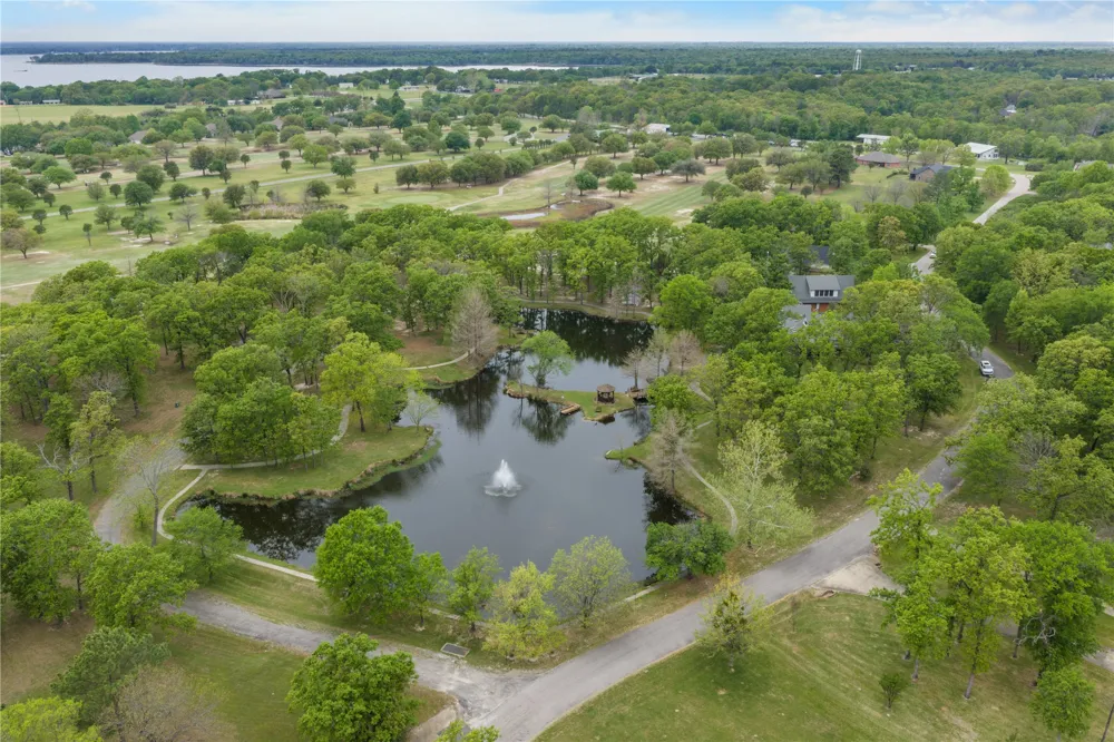 692 Private Road 5937 Emory, TX 75440
