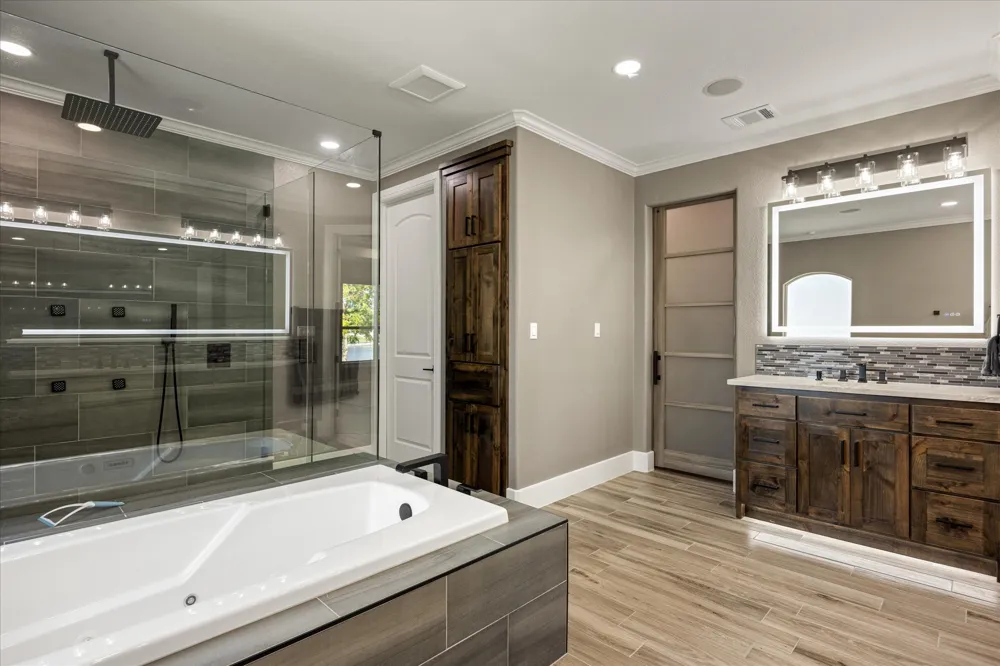 1203 Huntington Cove Court Granbury, TX 76048