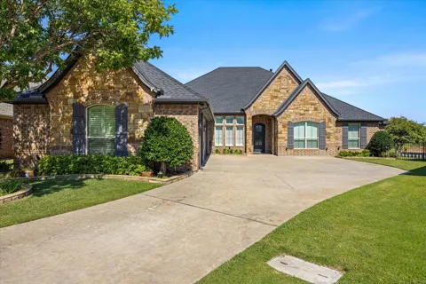 1203 Huntington Cove Court