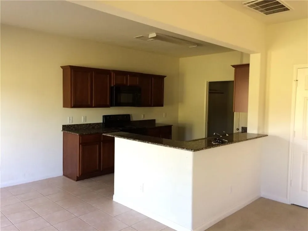 196 Dodge City Trail Newark, TX 76071