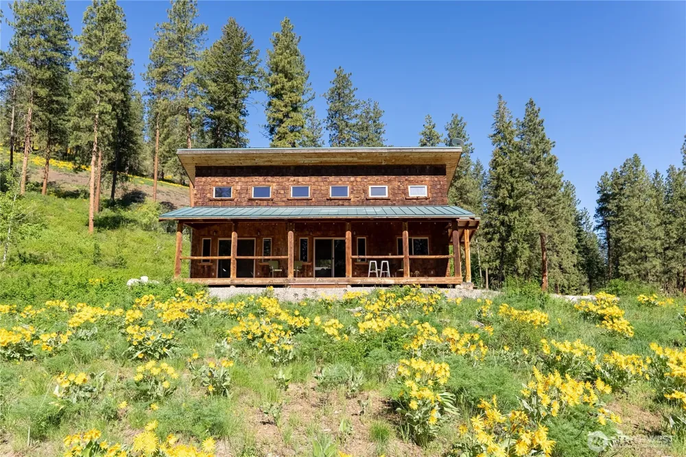 23 Whitebark Lane Winthrop, WA 98862