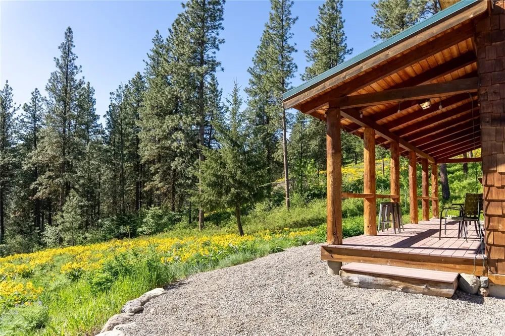 23 Whitebark Lane Winthrop, WA 98862