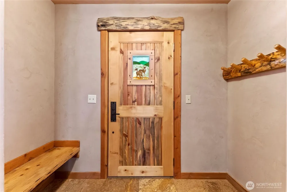 23 Whitebark Lane Winthrop, WA 98862