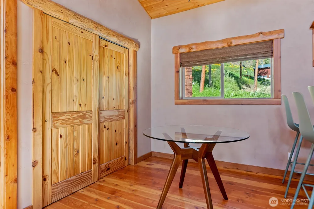 23 Whitebark Lane Winthrop, WA 98862