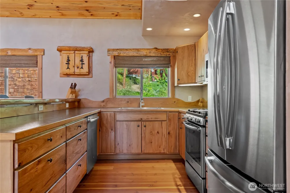 23 Whitebark Lane Winthrop, WA 98862