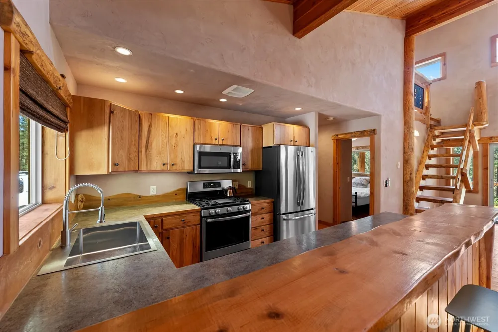 23 Whitebark Lane Winthrop, WA 98862