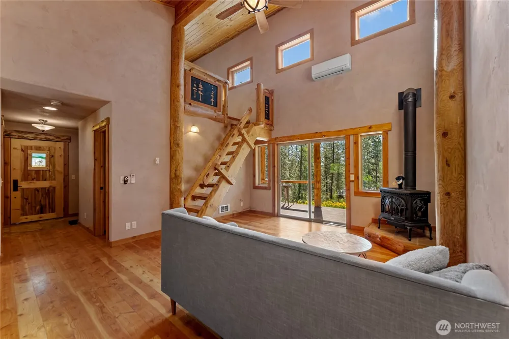 23 Whitebark Lane Winthrop, WA 98862