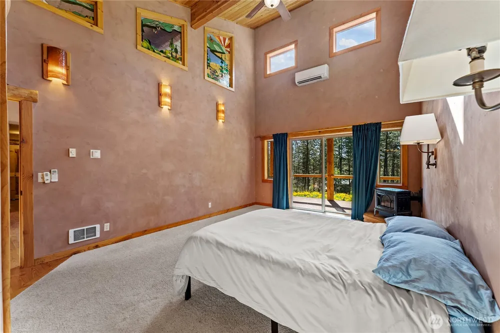 23 Whitebark Lane Winthrop, WA 98862