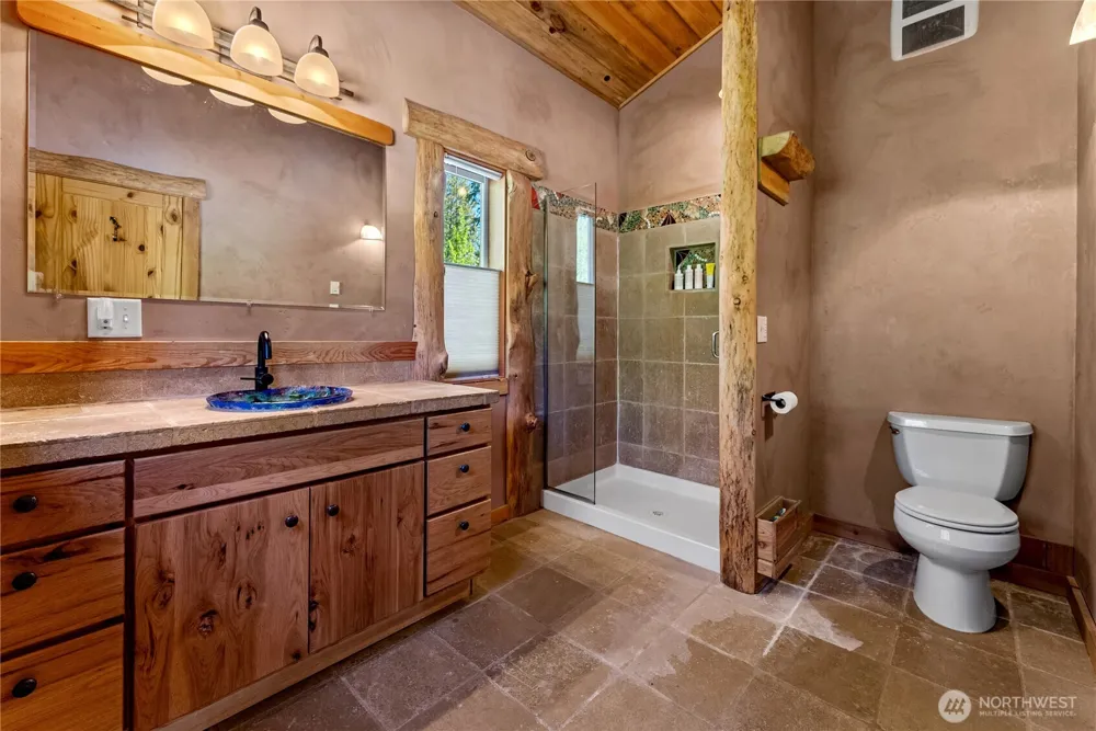 23 Whitebark Lane Winthrop, WA 98862