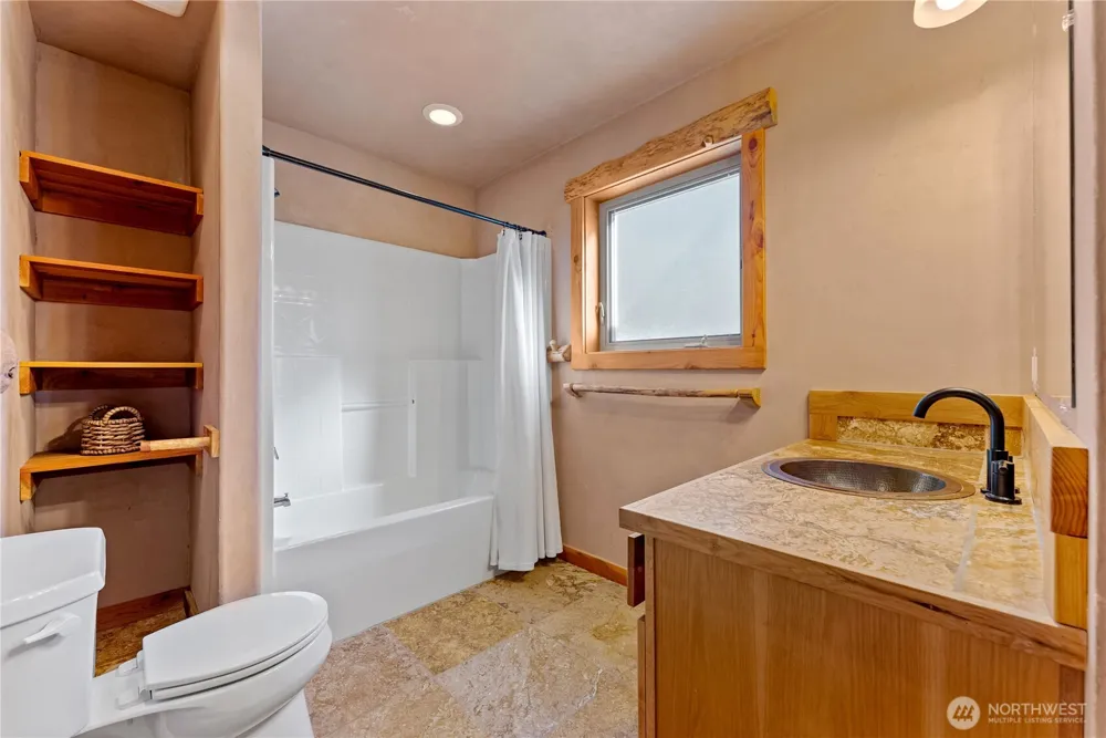 23 Whitebark Lane Winthrop, WA 98862