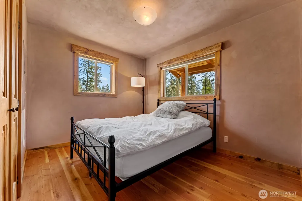 23 Whitebark Lane Winthrop, WA 98862