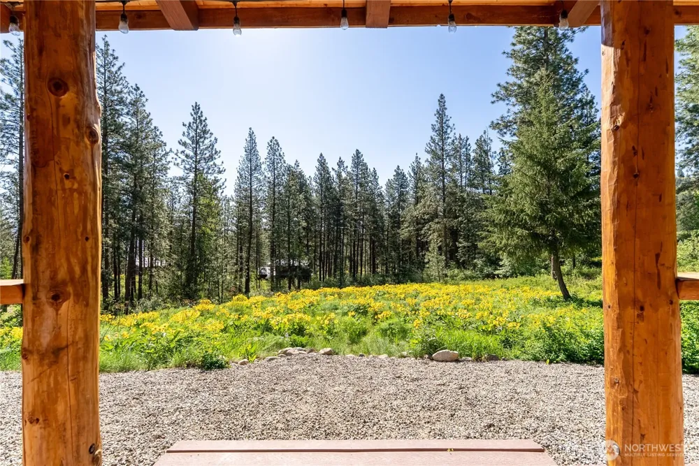 23 Whitebark Lane Winthrop, WA 98862