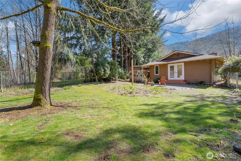 102 40 Crumb Road Morton, WA 98356