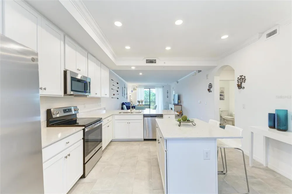 18114 GAWTHROP DRIVE #204 Bradenton, FL 34211