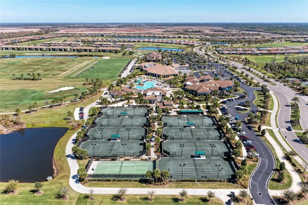 18114 GAWTHROP DRIVE #204 Bradenton, FL 34211