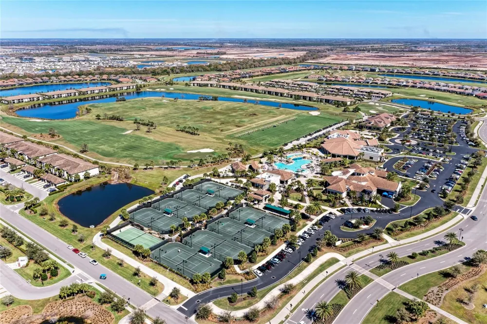 18114 GAWTHROP DRIVE #204 Bradenton, FL 34211
