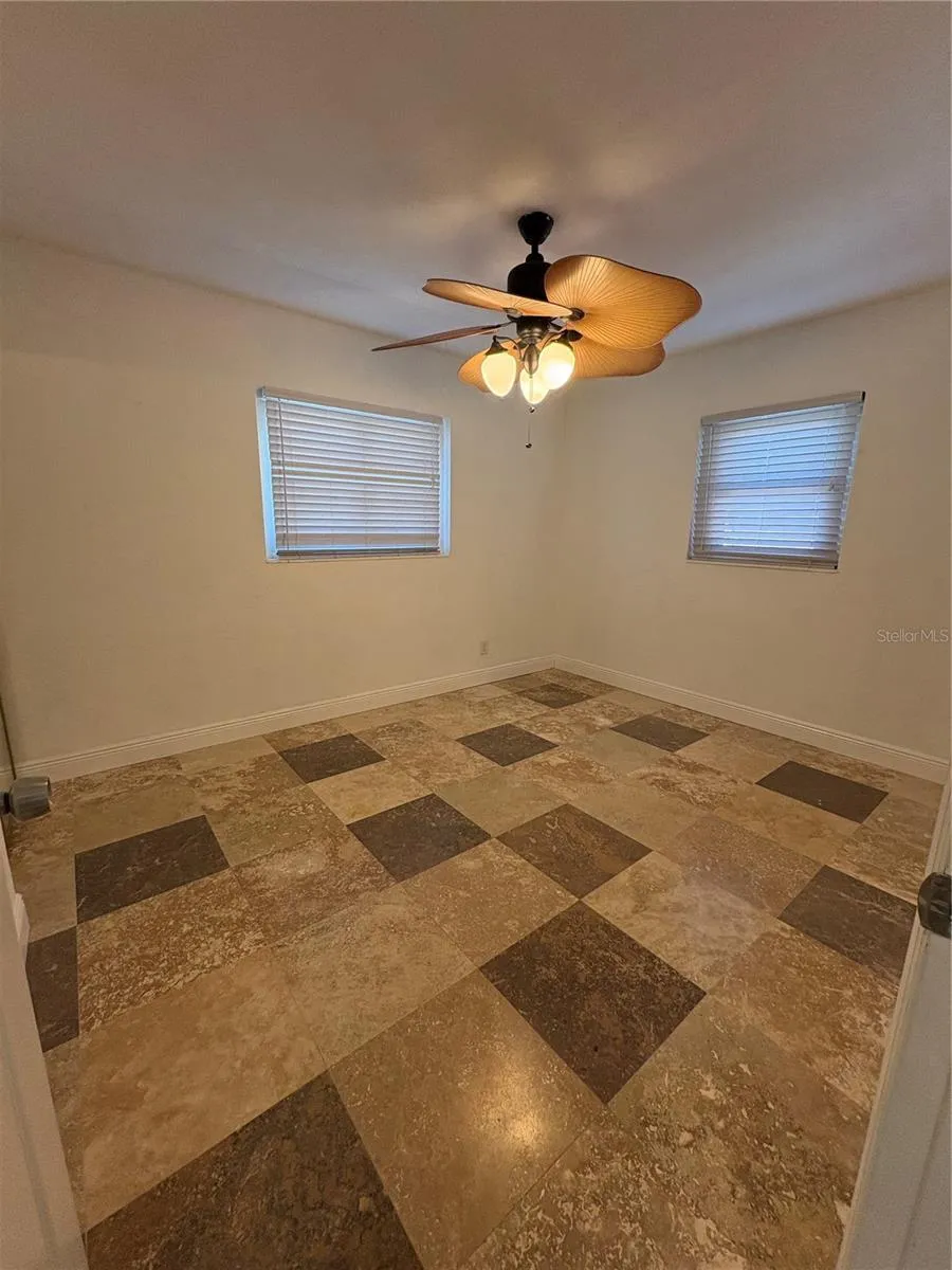 218 LEWIS BOULEVARD SE St Petersburg, FL 33705