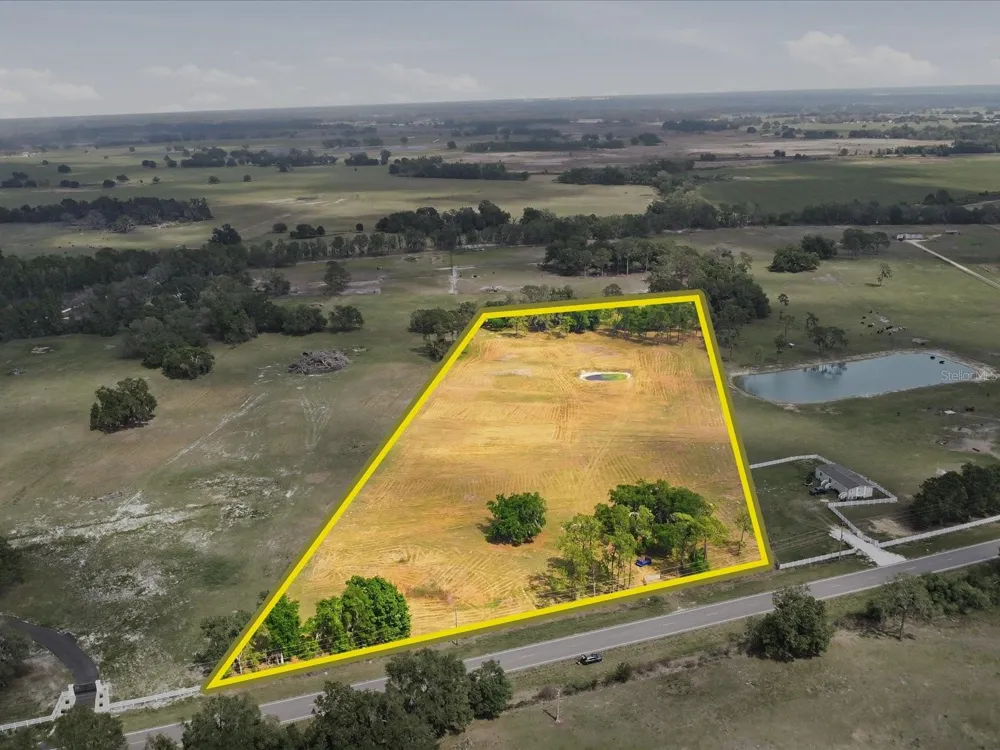 COUNTY ROAD 469 Center Hill, FL 33514