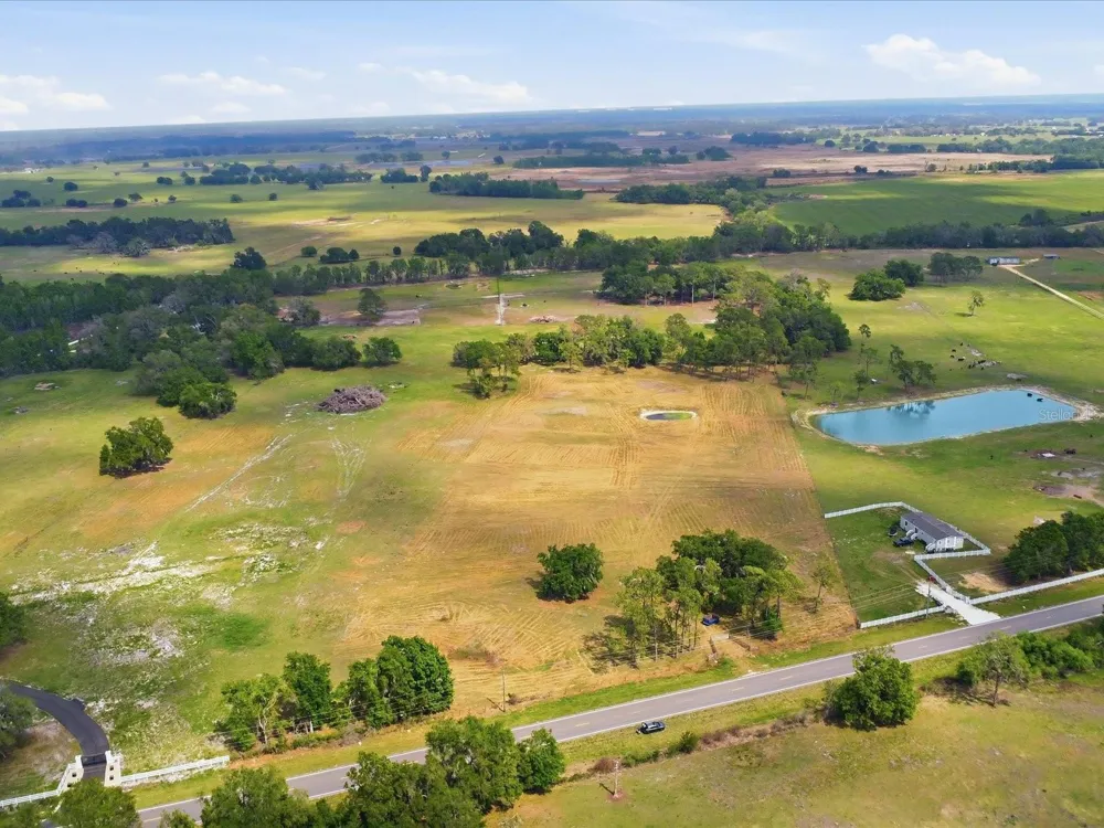 COUNTY ROAD 469 Center Hill, FL 33514