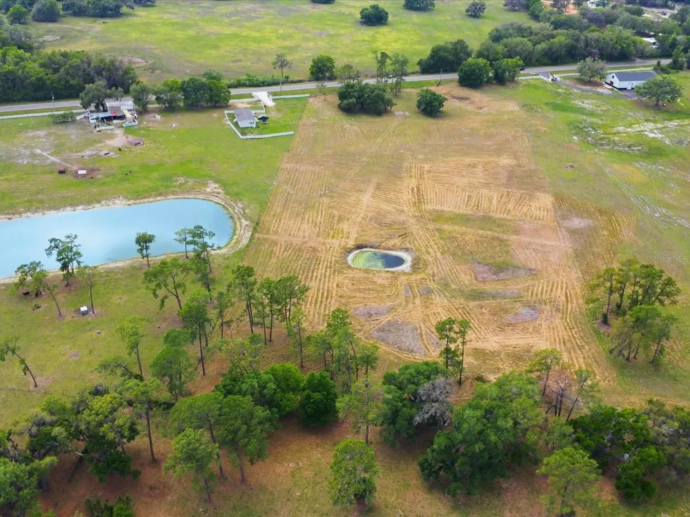 COUNTY ROAD 469 Center Hill, FL 33514