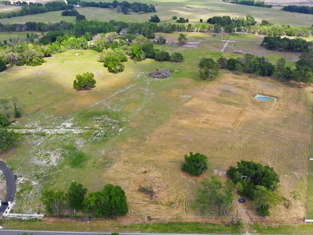 COUNTY ROAD 469 Center Hill, FL 33514
