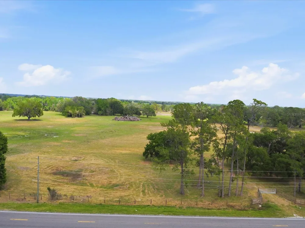 COUNTY ROAD 469 Center Hill, FL 33514