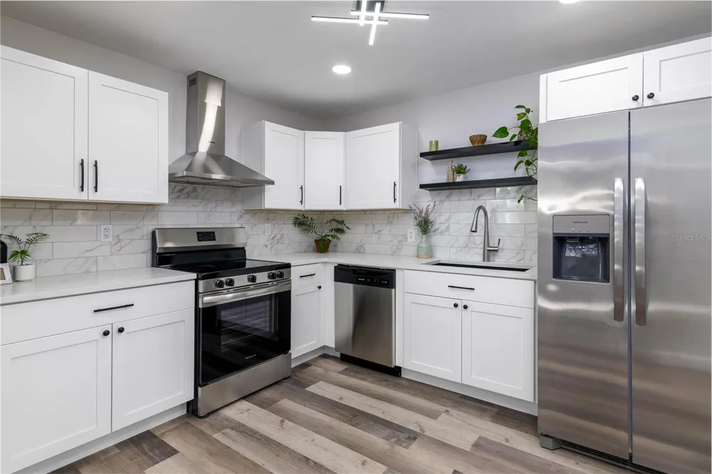 717 W WINIFRED STREET Avon Park, FL 33825