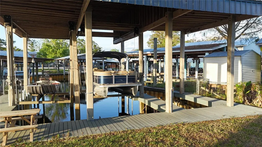 249 SE 228 STREET Suwannee, FL 32692