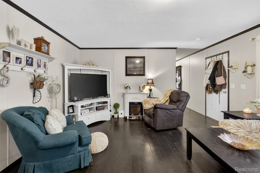 4567 Ashwood Kochville Township, MI 48603