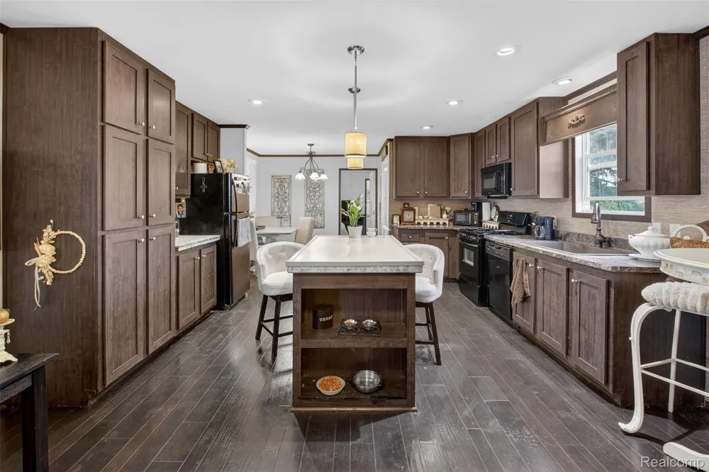 4567 Ashwood Kochville Township, MI 48603