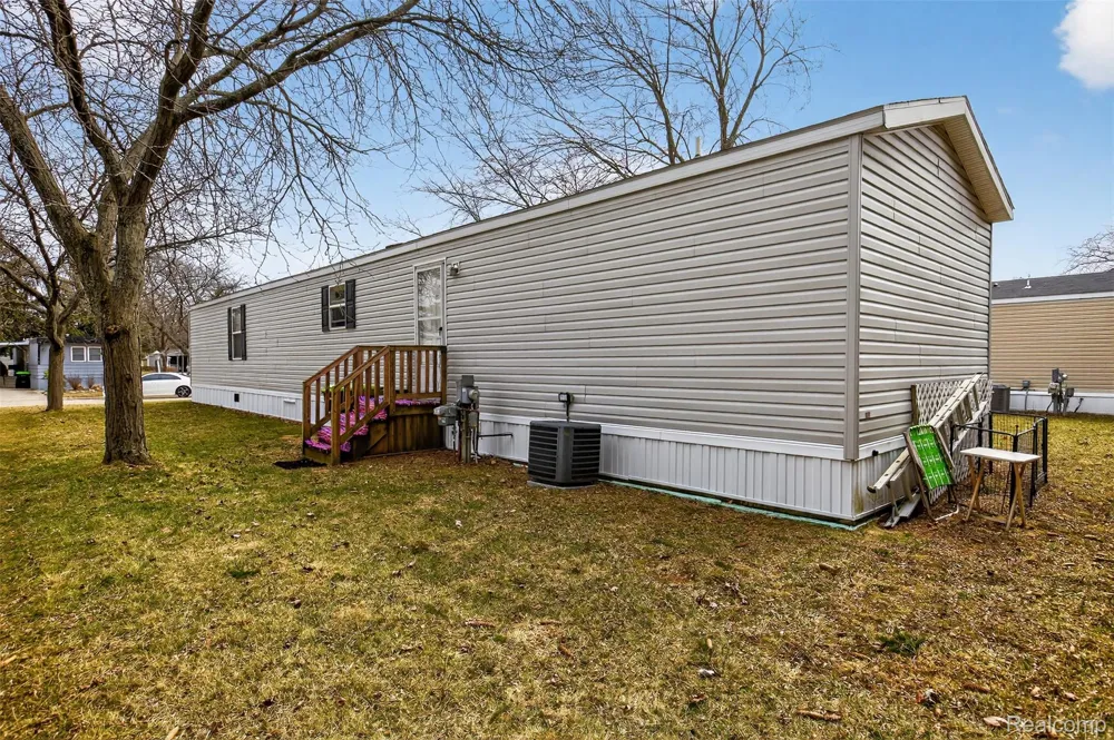 4567 Ashwood Kochville Township, MI 48603