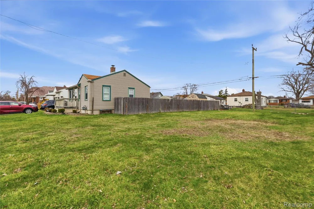 1738 Garfield Avenue Lincoln Park City, MI 48146