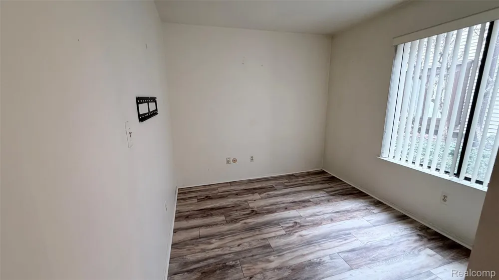 24219 Evergreen Road #39 Southfield City, MI 48075