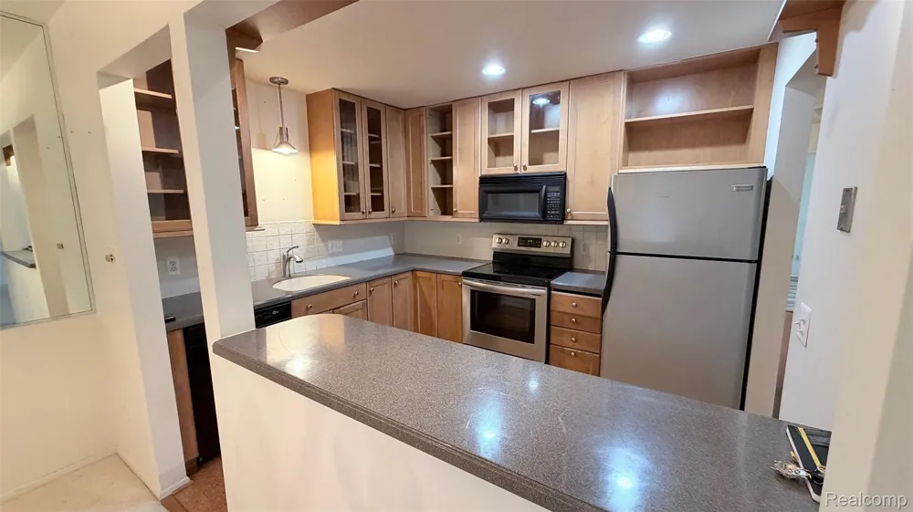 24219 Evergreen Road #39 Southfield City, MI 48075