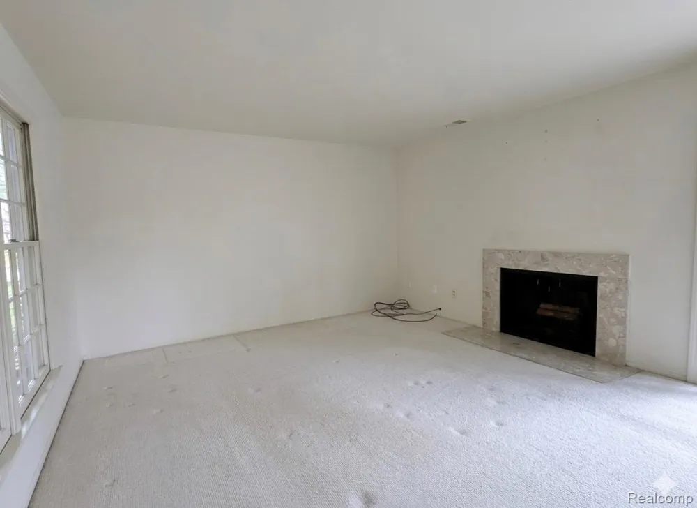 24219 Evergreen Road #39 Southfield City, MI 48075