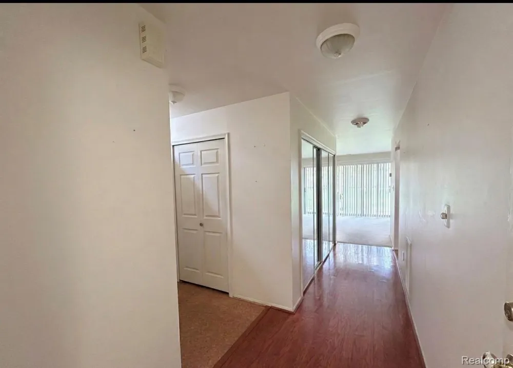 24219 Evergreen Road #39 Southfield City, MI 48075