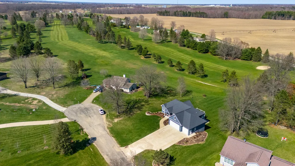52039 Kern Drive Flowerfield Township, MI 49093