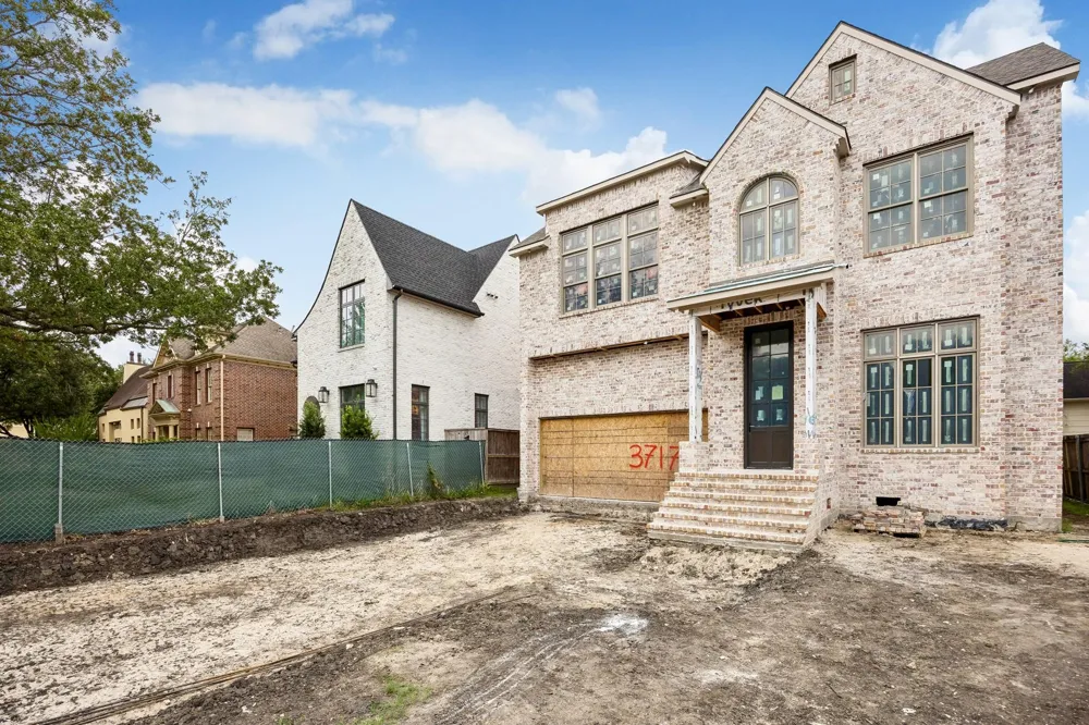 3717 Carlon Street Southside Place, TX 77005