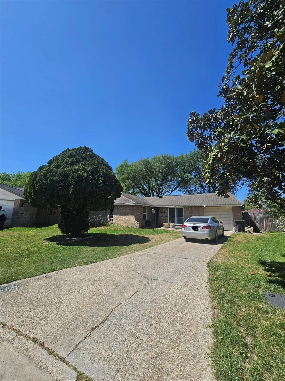 7422 Yellow Pine Drive Houston, TX 77040